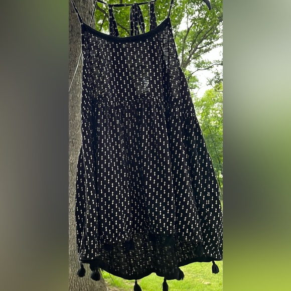 Small Black Spaghetti Strap Halter Tie Back Tank Top a.n.a A New Approach - Picture 4 of 9